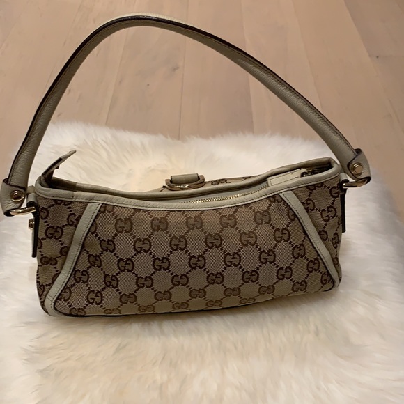 Authentic Gucci Abbey GG canvas pochette - Picture 3 of 16